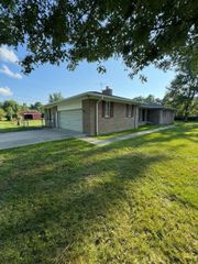 2734 E Wattles Road, Troy, MI 48085