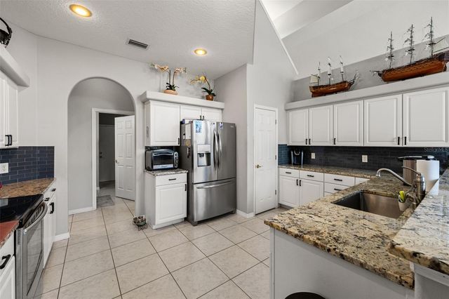 12932 LAKESHORE DRIVE, Clermont, FL 34711