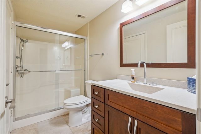 100 Thompson Dr SE 116, Cedar Rapids, IA 52403