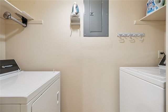 100 Thompson Dr SE 116, Cedar Rapids, IA 52403