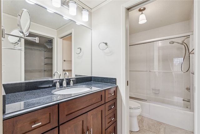 100 Thompson Dr SE 116, Cedar Rapids, IA 52403