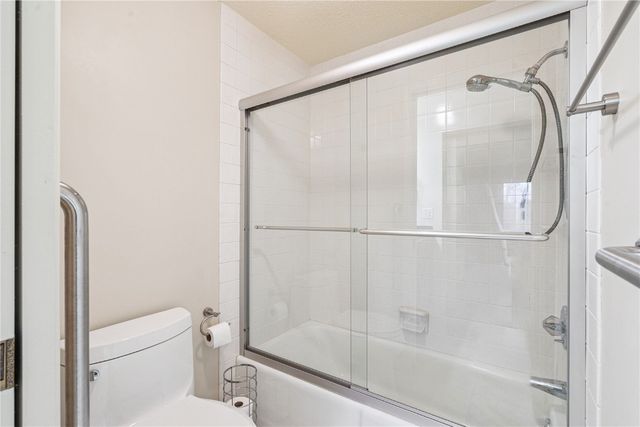 100 Thompson Dr SE 116, Cedar Rapids, IA 52403