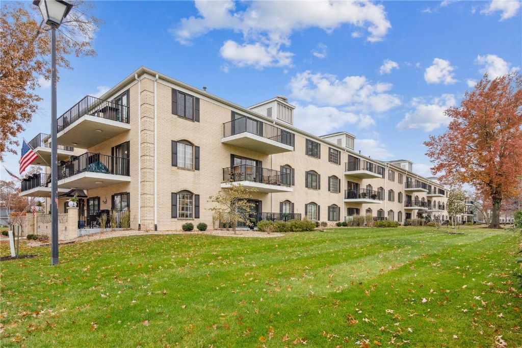 100 Thompson Dr SE 116, Cedar Rapids, IA 52403