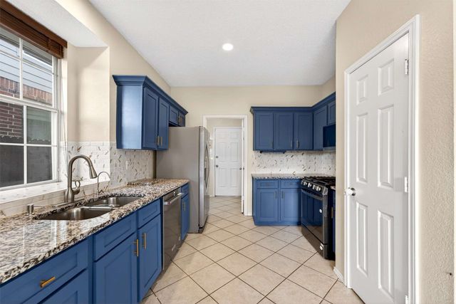 2124 Newport Drive, Flower Mound, TX 75028