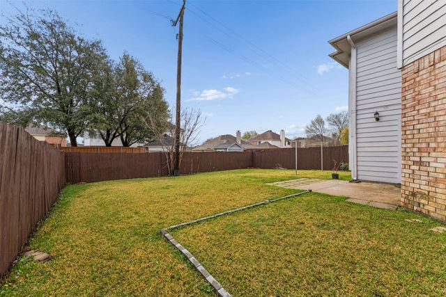 2124 Newport Drive, Flower Mound, TX 75028