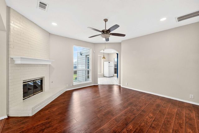 2124 Newport Drive, Flower Mound, TX 75028