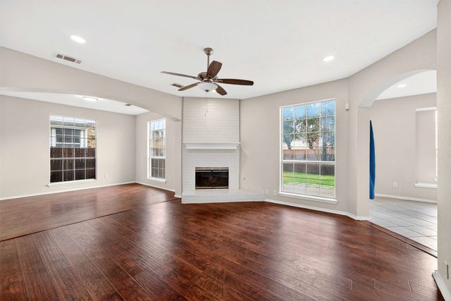 2124 Newport Drive, Flower Mound, TX 75028