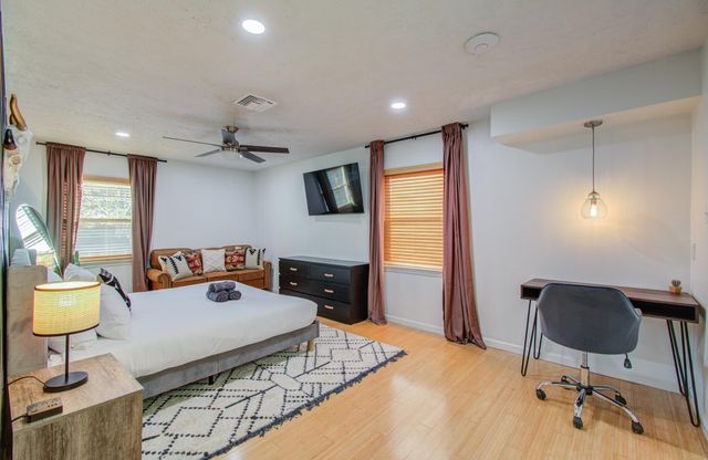 9614 Springmont Drive, Houston, TX 77080