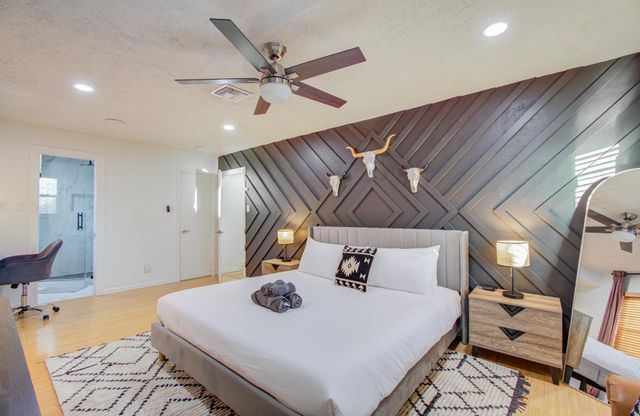 9614 Springmont Drive, Houston, TX 77080