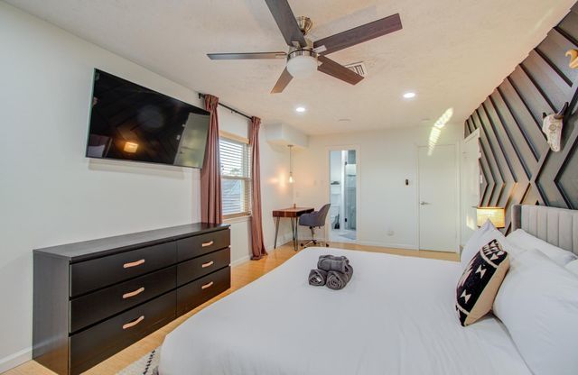 9614 Springmont Drive, Houston, TX 77080