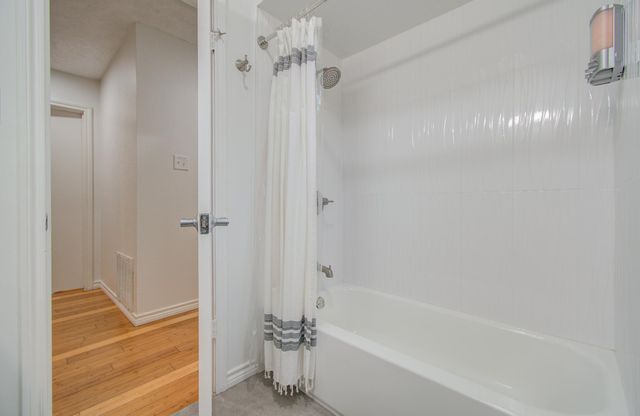 9614 Springmont Drive, Houston, TX 77080