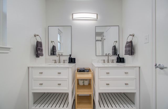 9614 Springmont Drive, Houston, TX 77080