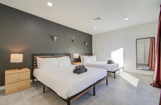 9614 Springmont Drive, Houston, TX 77080