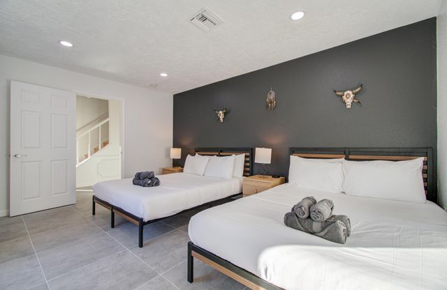 9614 Springmont Drive, Houston, TX 77080