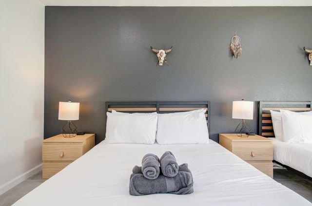 9614 Springmont Drive, Houston, TX 77080