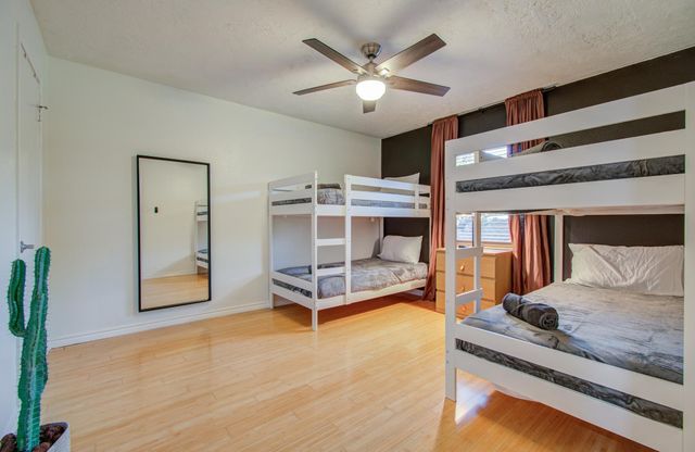 9614 Springmont Drive, Houston, TX 77080