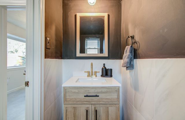 9614 Springmont Drive, Houston, TX 77080