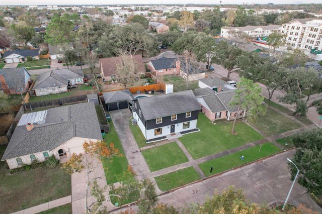 9614 Springmont Drive, Houston, TX 77080