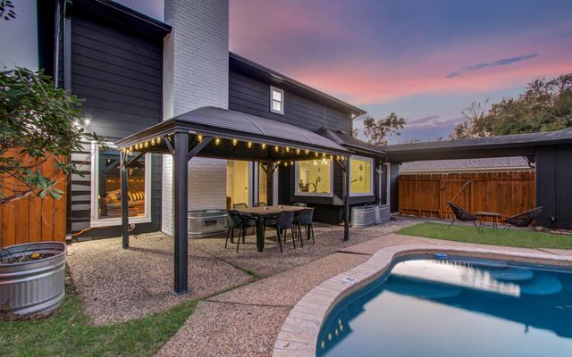 9614 Springmont Drive, Houston, TX 77080