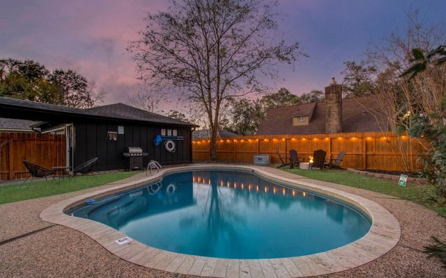 9614 Springmont Drive, Houston, TX 77080