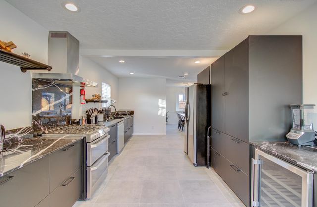 9614 Springmont Drive, Houston, TX 77080