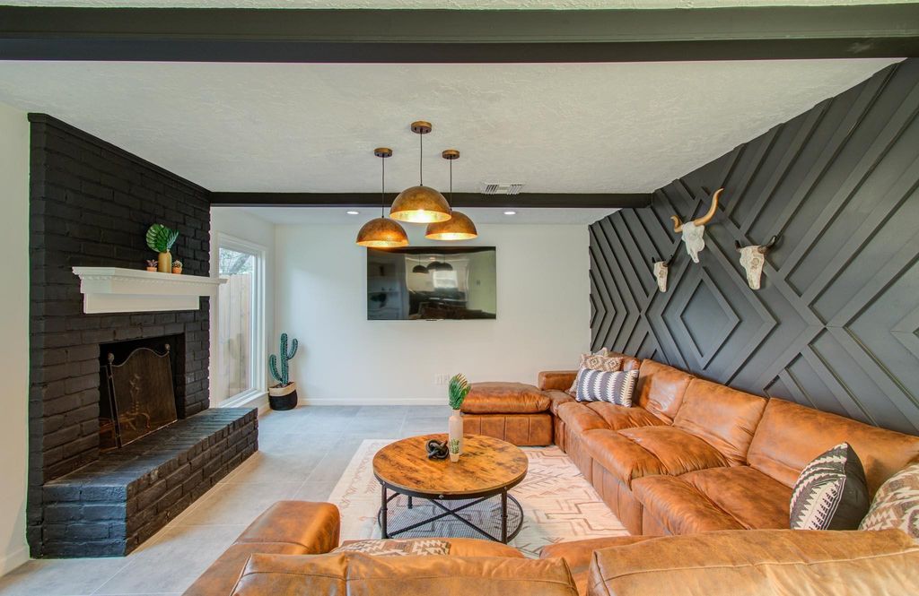 9614 Springmont Drive, Houston, TX 77080