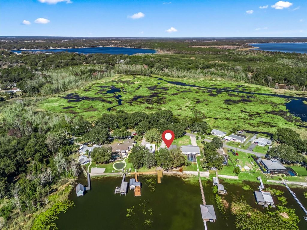 Image 40 of property listing at 10916 SE TIMUCUAN ROAD, Summerfield, FL 34491