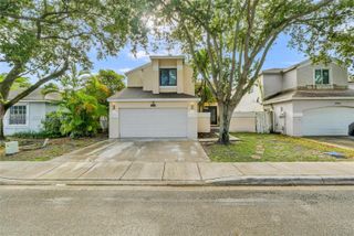 2836 W River Run Circle W, Miramar, FL 33025