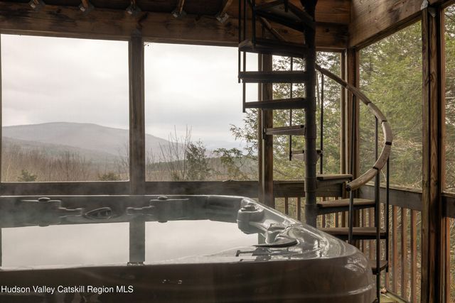 51 Barnum Road, Windham, NY 12496