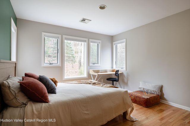 51 Barnum Road, Windham, NY 12496