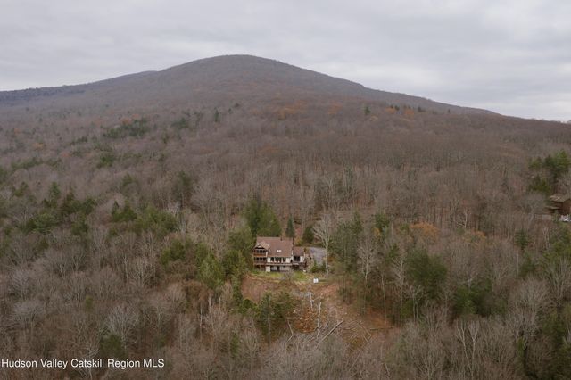 51 Barnum Road, Windham, NY 12496