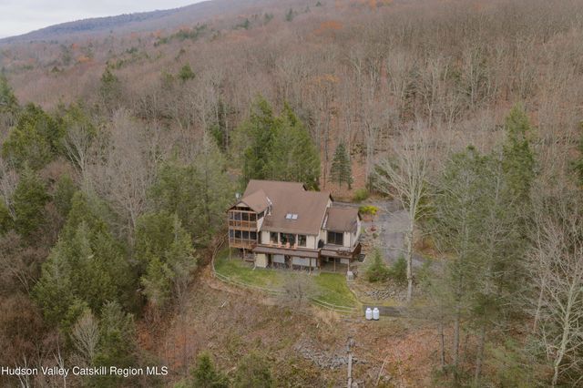 51 Barnum Road, Windham, NY 12496