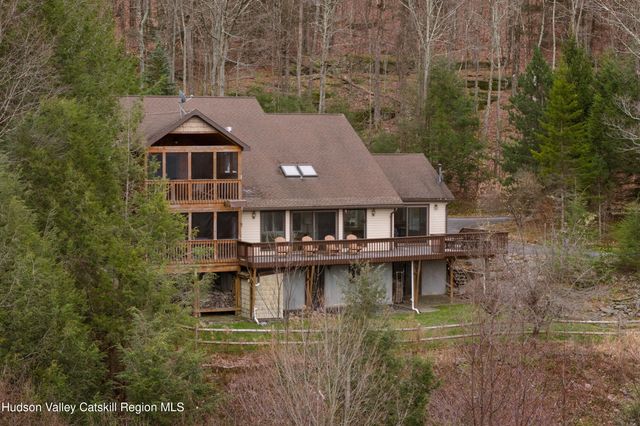 51 Barnum Road, Windham, NY 12496