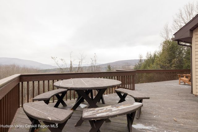 51 Barnum Road, Windham, NY 12496