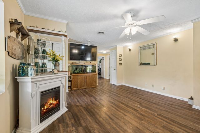 180 Lock Seven Ln, Carthage, TN 37030