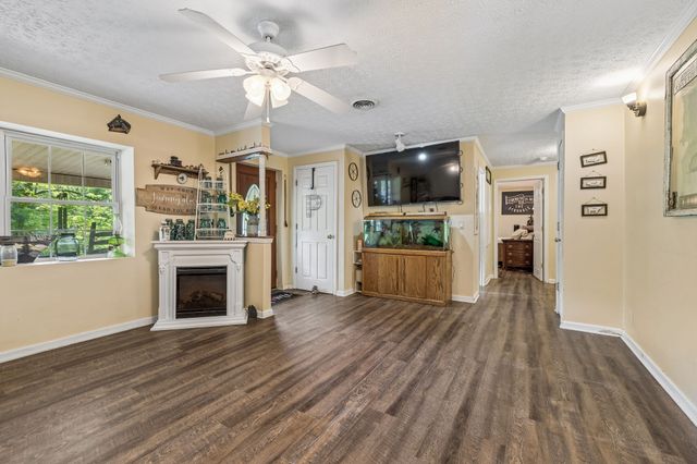 180 Lock Seven Ln, Carthage, TN 37030