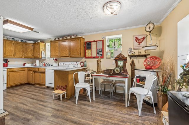 180 Lock Seven Ln, Carthage, TN 37030