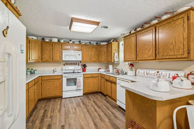 180 Lock Seven Ln, Carthage, TN 37030