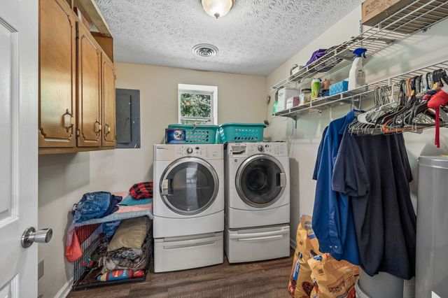 180 Lock Seven Ln, Carthage, TN 37030