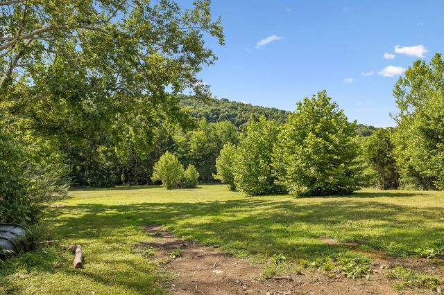 180 Lock Seven Ln, Carthage, TN 37030