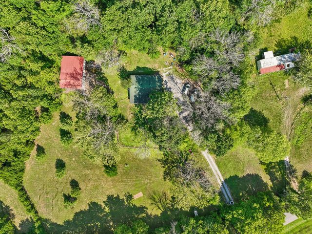 180 Lock Seven Ln, Carthage, TN 37030