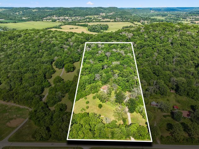 180 Lock Seven Ln, Carthage, TN 37030