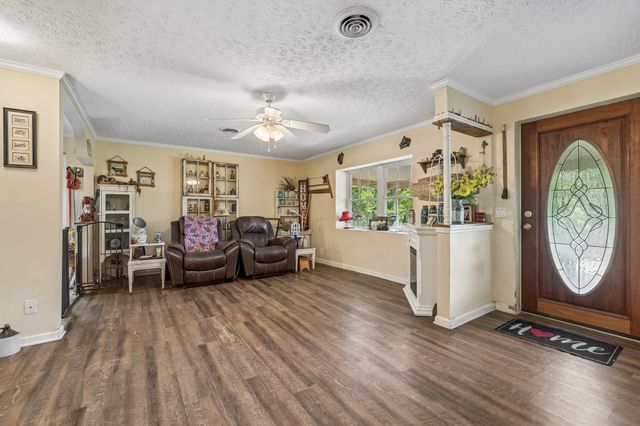 180 Lock Seven Ln, Carthage, TN 37030