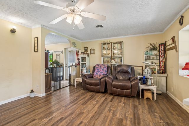 180 Lock Seven Ln, Carthage, TN 37030