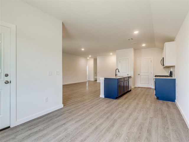 2051 Brush Creek Way, Newcastle, OK 73065