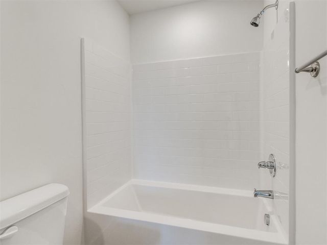 2051 Brush Creek Way, Newcastle, OK 73065