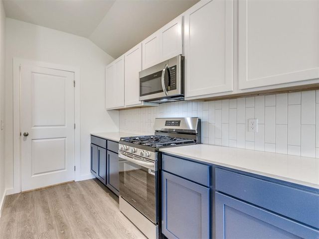 2051 Brush Creek Way, Newcastle, OK 73065