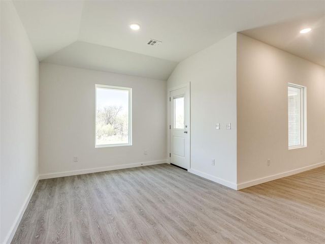 2051 Brush Creek Way, Newcastle, OK 73065