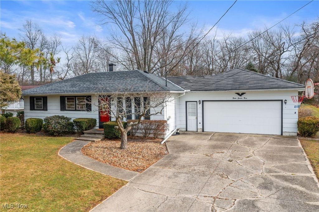 1273 Cherry Lane, Brunswick, OH 44212