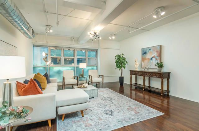 510 S Hewitt Street 106, Los Angeles, CA 90013